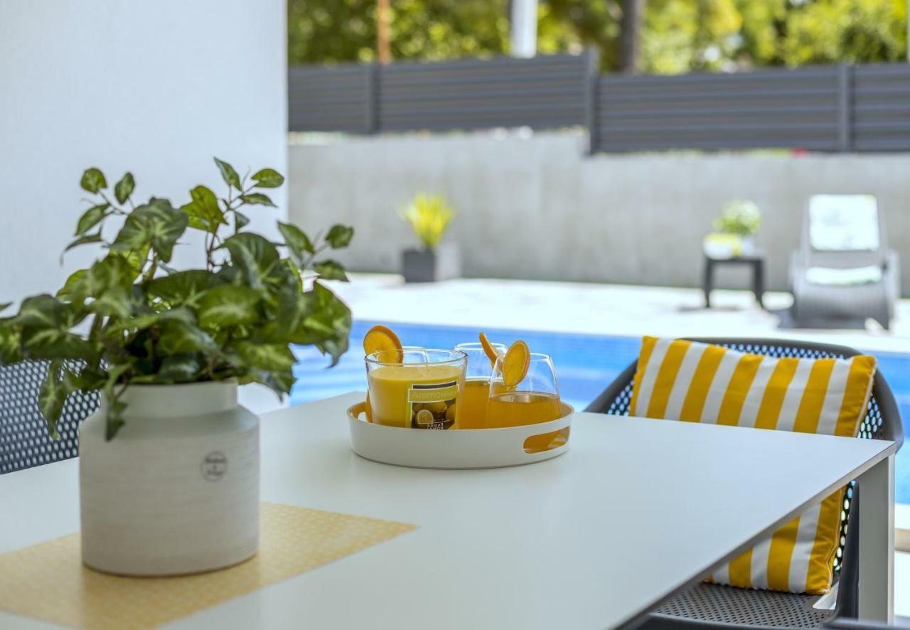Villa Ema Kastela With Private Heated Pool Eksteriør bilde
